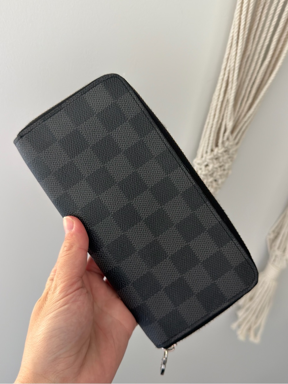 Men's Black Checkered Zip-Around Leather Wallet